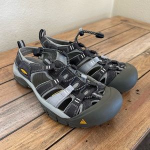 Keen women’s sandals size 7